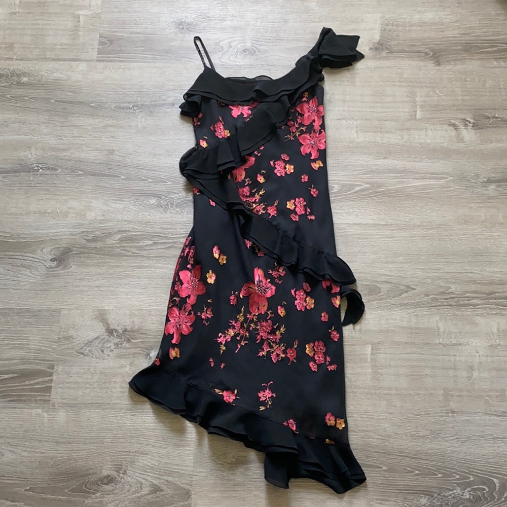 Eva Blue Petite | Black Floral Ruffle Dress